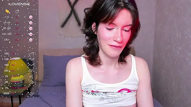 Kolette Gray online show from 11-18-25, 03:49