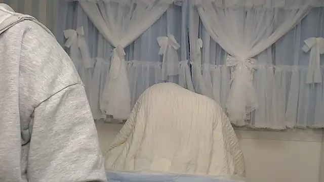 yua0727 online show from 11-10-25, 01:32