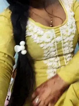 Snapshot of Sania-Love chatting on 03-03-25, 06:01 Sania-Love online show from 03-03-25, 06:01