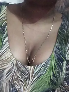 Snapshot of Sania-Love chatting on 03-13-25, 09:05 Sania-Love online show from 03-13-25, 09:05