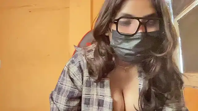 callmeshreya online show from 04-17-26, 06:49