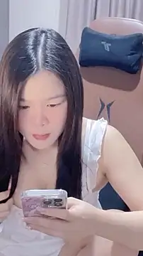 Snapshot of nenechuchu chatting on 10-03-25, 05:26 nenechuchu online show from 10-03-25, 05:26