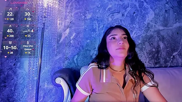 Snapshot of Belliinda_21 chatting on 01-29-25, 07:00 Belliinda 21 online show from 01-29-25, 07:00