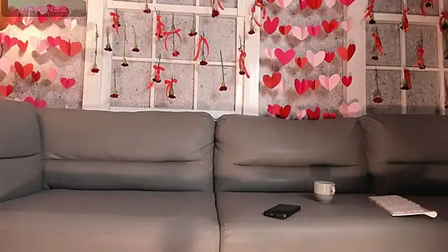 Snapshot of Belliinda_21 chatting on 02-15-25, 06:55 Belliinda 21 online show from 02-15-25, 06:55