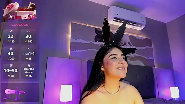 Snapshot of Belliinda_21 chatting on 02-22-25, 10:09 Belliinda 21 online show from 02-22-25, 10:09