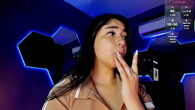 Snapshot of Belliinda_21 chatting on 09-27-25, 03:39 Belliinda 21 online show from 09-27-25, 03:39