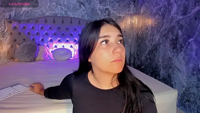 Snapshot of Belliinda_21 chatting on 09-28-25, 06:57 Belliinda 21 online show from 09-28-25, 06:57