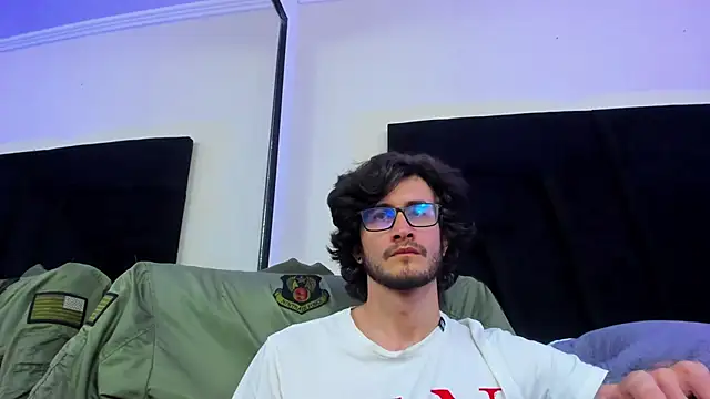 Loggan donnelly online show from 01-10-25, 02:25