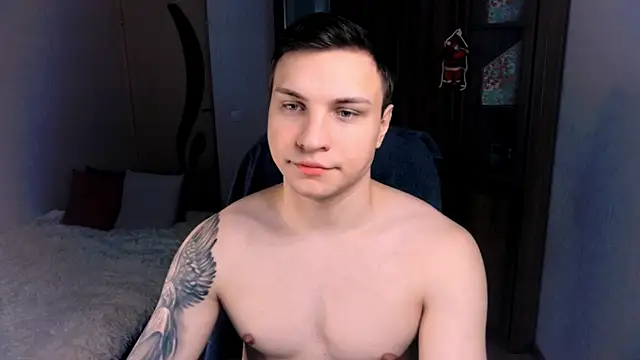 handsome guy01 online show from 12-19-24, 03:18