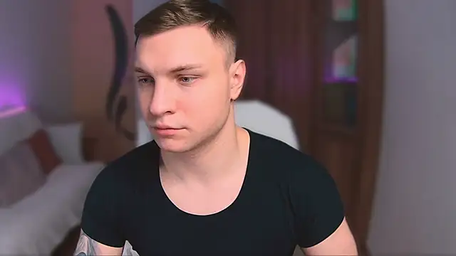 handsome guy01 online show from 03-08-25, 04:01