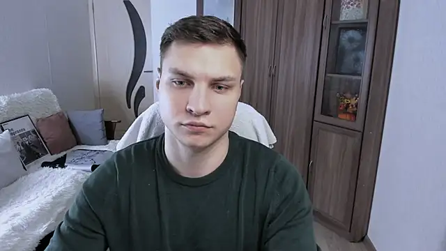 handsome guy01 online show from 09-25-25, 05:27