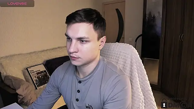 handsome guy01 online show from 10-18-25, 02:25