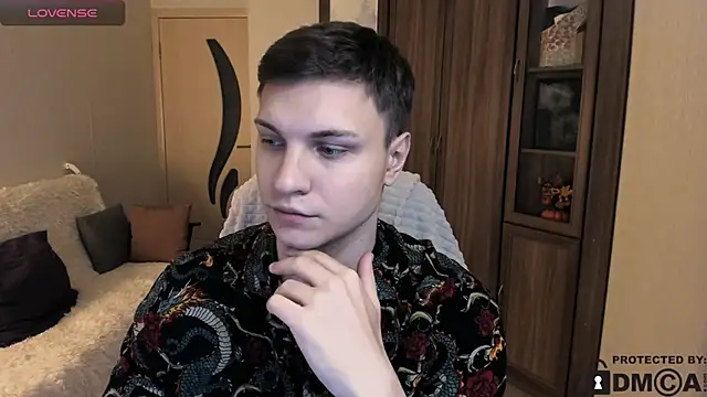 handsome guy01 online show from 11-09-25, 06:55