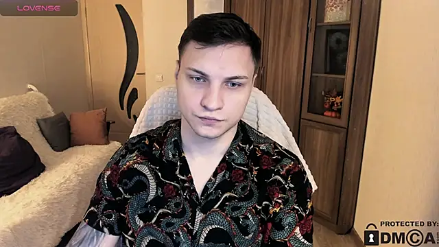 handsome guy01 online show from 11-11-25, 05:29