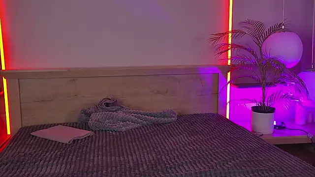 ViolaFlirt online show from 09-28-25, 04:07