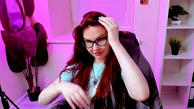 CarolGiggly online show from 04-10-26, 12:16