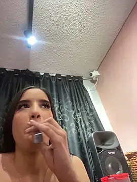 Snapshot of Praga_Pink chatting on 12-03-24, 11:24 Praga Pink online show from 12-03-24, 11:24