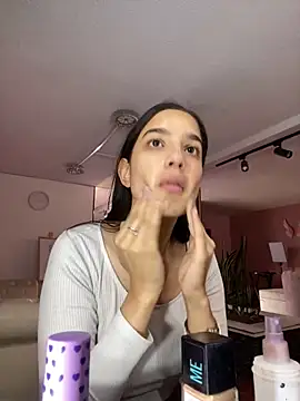 Snapshot of Praga_Pink chatting on 12-06-24, 11:47 Praga Pink online show from 12-06-24, 11:47