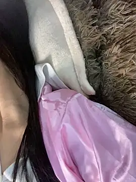 Snapshot of Praga_Pink chatting on 12-26-24, 04:43 Praga Pink online show from 12-26-24, 04:43