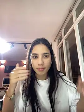 Snapshot of Praga_Pink chatting on 01-15-25, 04:36 Praga Pink online show from 01-15-25, 04:36