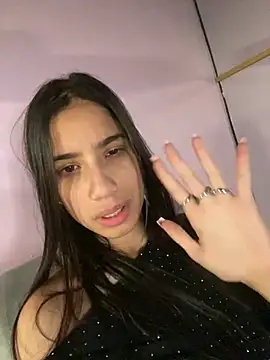 Snapshot of Praga_Pink chatting on 01-18-25, 12:24 Praga Pink online show from 01-18-25, 12:24