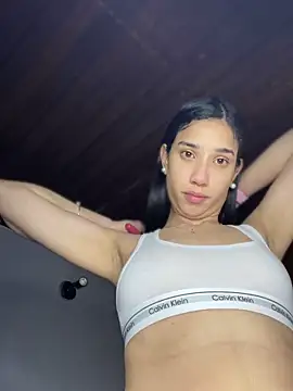 Snapshot of Praga_Pink chatting on 10-04-25, 11:08 Praga Pink online show from 10-04-25, 11:08