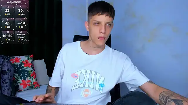 Snapshot of Adam_hard_ chatting on 02-03-25, 07:42 Adam hard online show from 02-03-25, 07:42