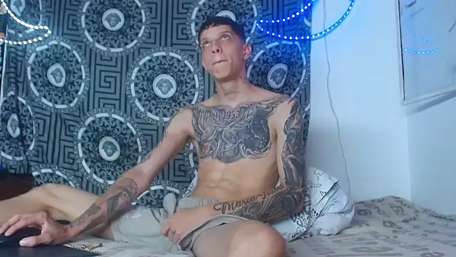 Snapshot of Adam_hard_ chatting on 11-10-25, 06:51 Adam hard online show from 11-10-25, 06:51