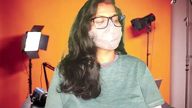 mamoni91 online show from 10-22-25, 02:45