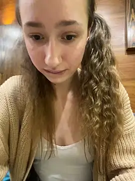 Lia  Love online show from 12-09-24, 04:15