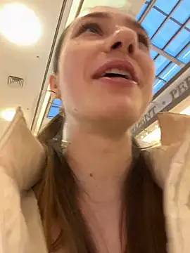 Lia  Love online show from 12-28-24, 12:13