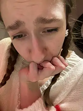 Lia  Love online show from 01-31-25, 12:18