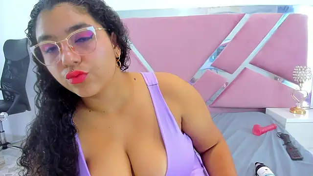 Tiffanymiller00 online show from 12-26-24, 04:25