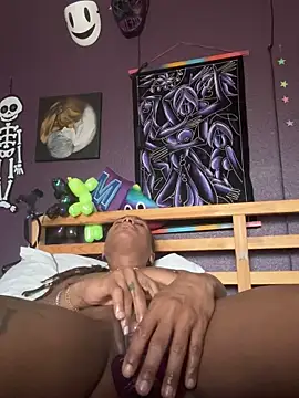 LoveInTransition online show from 02-13-25, 04:28