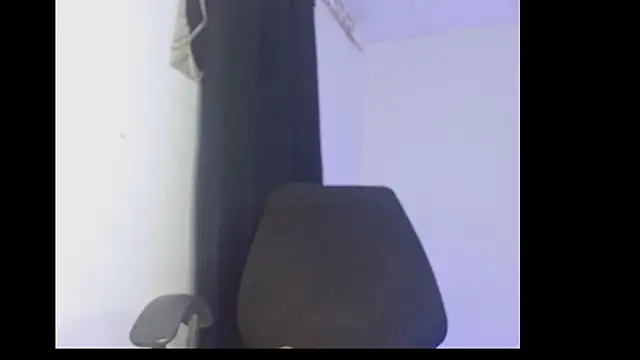 Snapshot of catalina_Ada chatting on 10-04-25, 02:31 catalina Ada online show from 10-04-25, 02:31