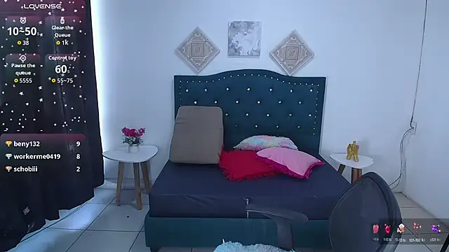 Snapshot of Emily_F_W chatting on 09-09-25, 08:30 Emily F W online show from 09-09-25, 08:30