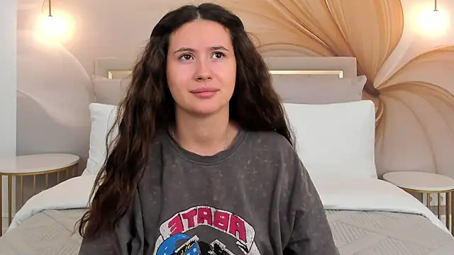 milaleoneli online show from 09-11-25, 03:01