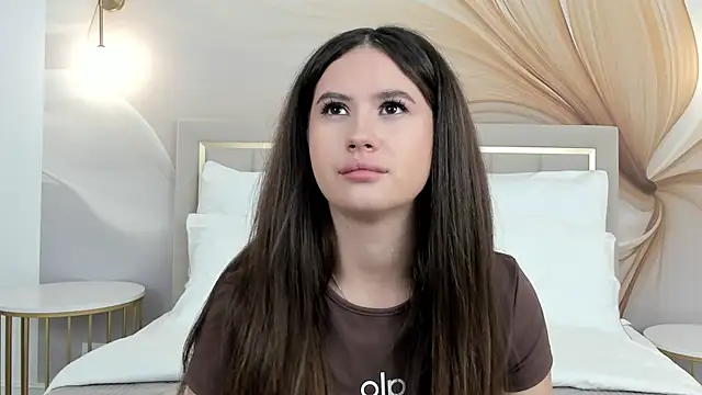 milaleoneli online show from 09-16-25, 03:02