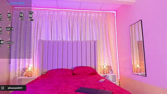 Snapshot of Aliison_Smith chatting on 01-04-25, 12:05 Aliison Smith online show from 01-04-25, 12:05