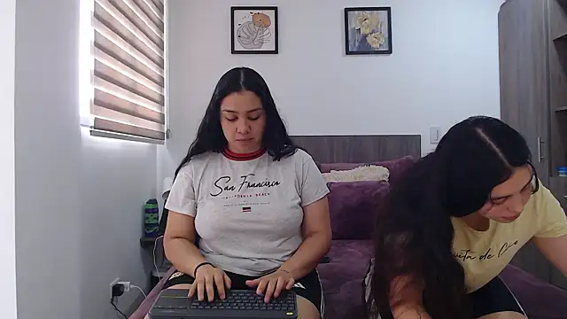 Snapshot of Scarlett_Jazmin chatting on 02-11-26, 07:41 Scarlett Jazmin online show from 02-11-26, 07:41