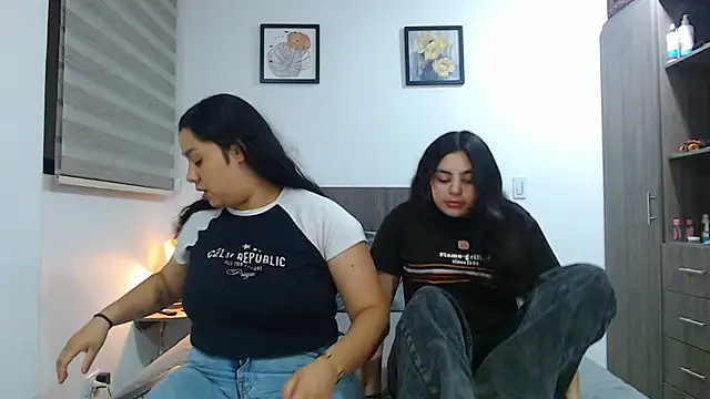 Snapshot of Scarlett_Jazmin chatting on 04-11-26, 02:27 Scarlett Jazmin online show from 04-11-26, 02:27
