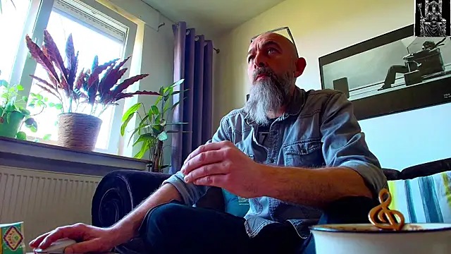 Kingsscepter online show from 03-09-25, 01:37