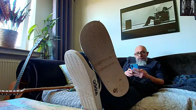 Kingsscepter online show from 03-16-25, 02:33