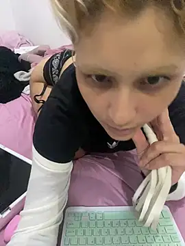 Luci foxx online show from 07-24-26, 04:21