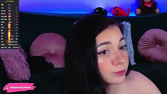 AveryWillow online show from 03-31-26, 10:32