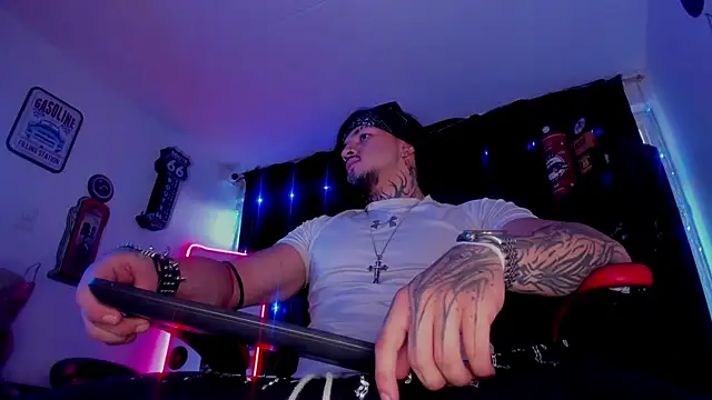 the beast master  online show from 11-21-25, 10:19