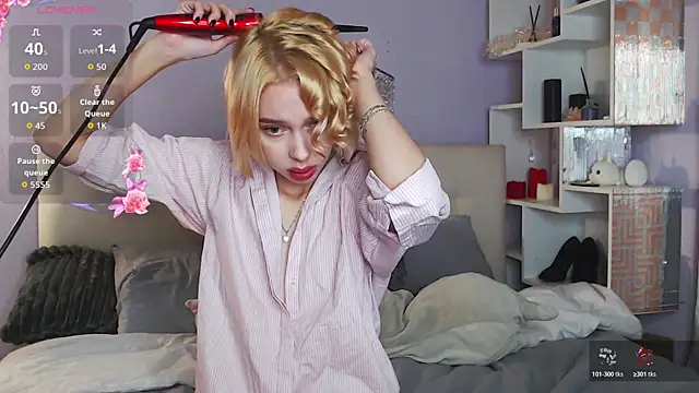 Snapshot of White_Lioness chatting on 10-23-25, 02:16 White Lioness online show from 10-23-25, 02:16