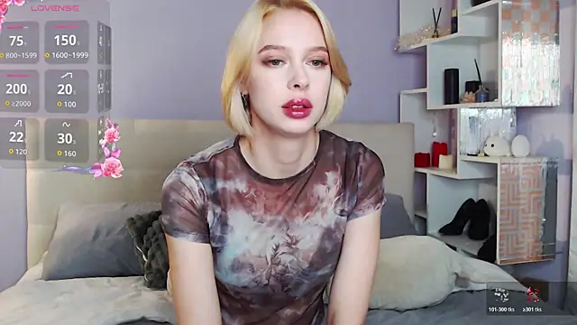 Snapshot of White_Lioness chatting on 11-07-25, 05:02 White Lioness online show from 11-07-25, 05:02