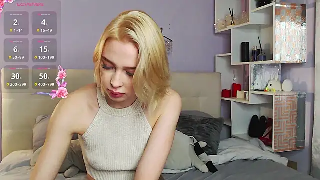 Snapshot of White_Lioness chatting on 01-13-26, 04:56 White Lioness online show from 01-13-26, 04:56