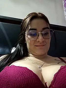 Hanna Kinsley online show from 02-24-25, 03:33